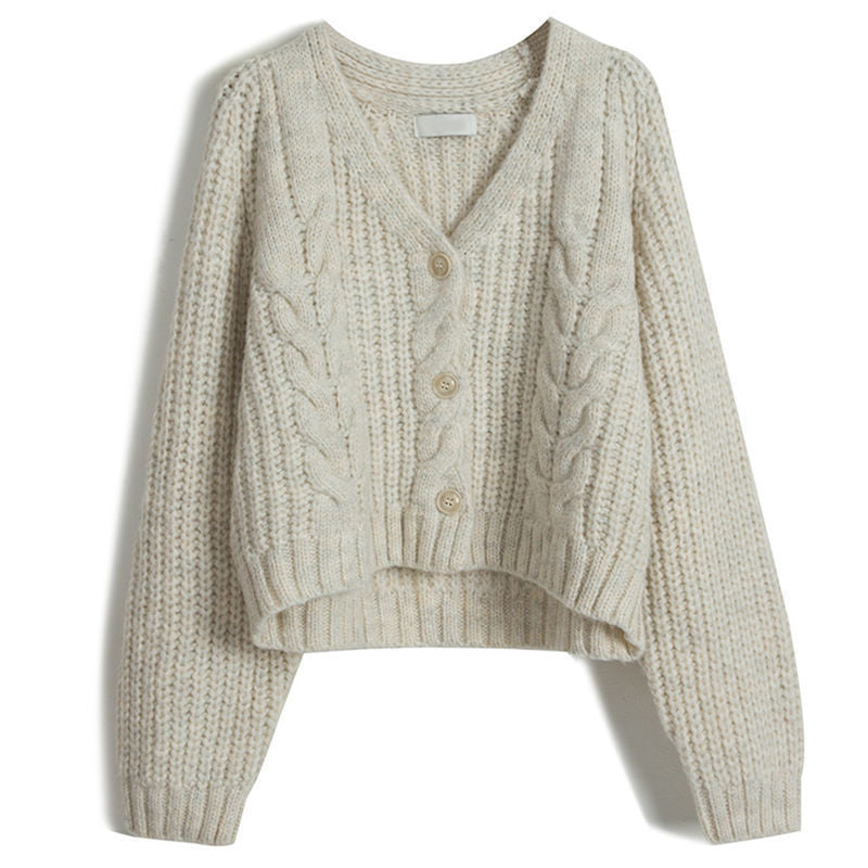 Ladies cozy knit pullover with decorative cable pattern Lune London
