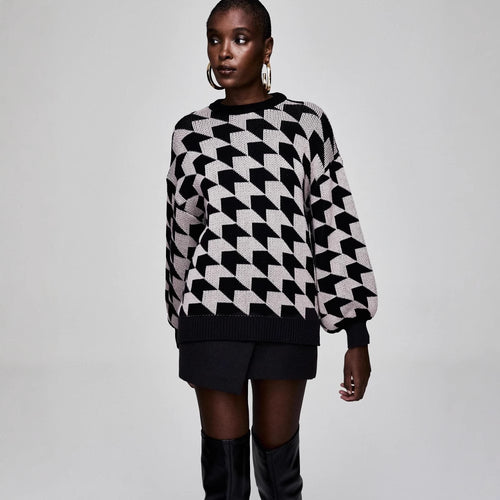 Geometric knit sweater for women with a casual fit and trendy bell sleeves Lune London