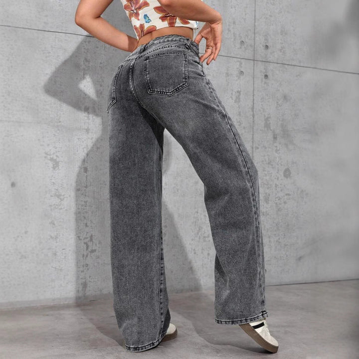 Women Loose Jeans In Casual Cut with Modern Vintage Look Lune London