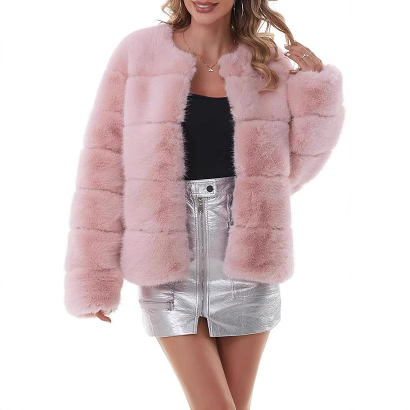 Faux fur jacket for women with structured cut and voluminous sleeves Lune London