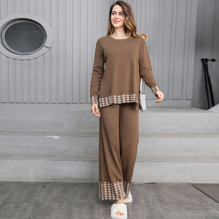 Lune London elegant knitted loungewear set for women with decorative contrasting finishes