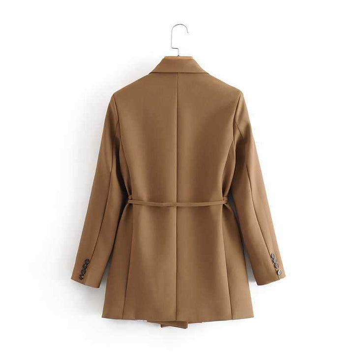 Elegant blazer jacket for women with a belt at the waist and practical pockets Lune London