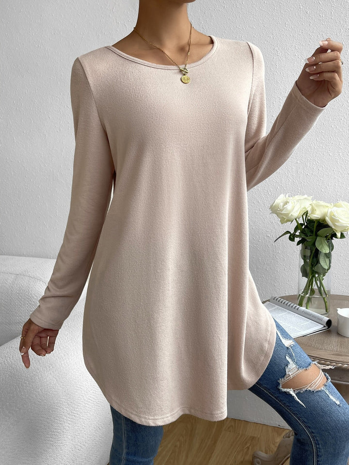 Women’s long sleeve top with modern cut and soft material Lune London