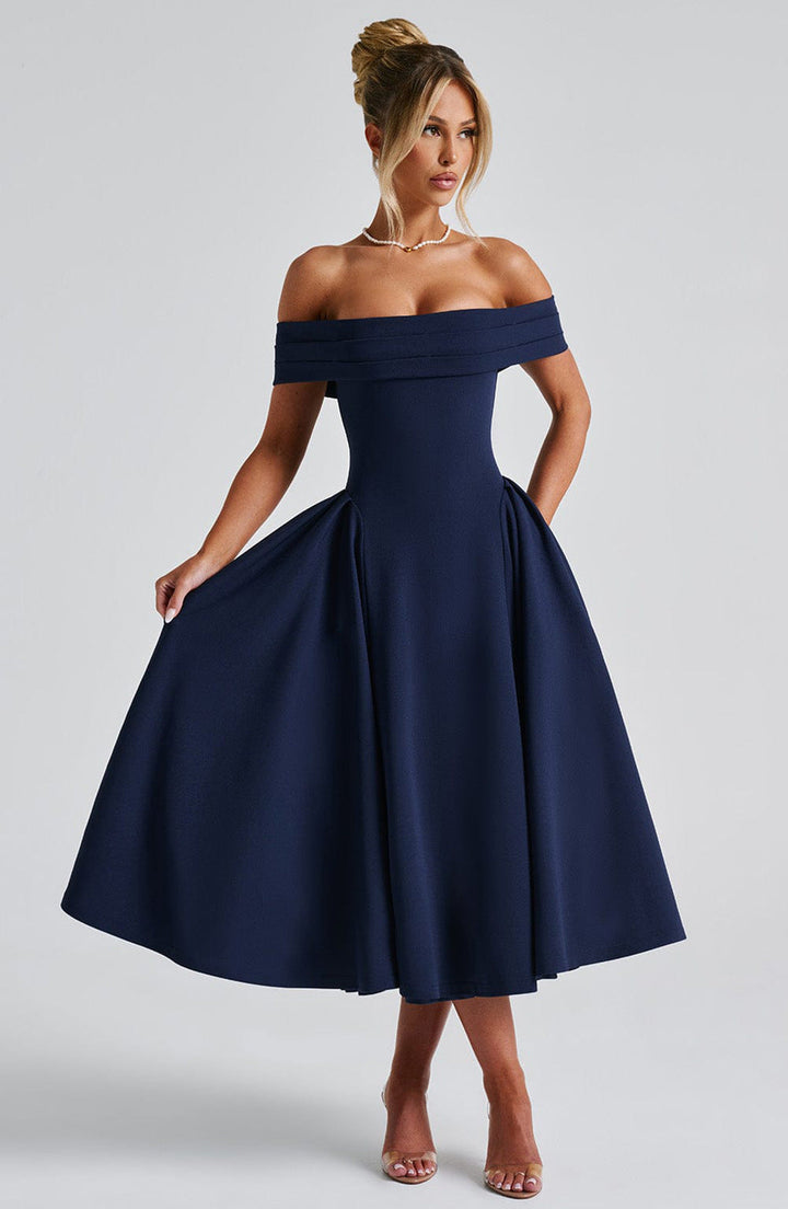 Women's Elegant Evening Dress with Strapless Design and Voluminous Skirt Lune London
