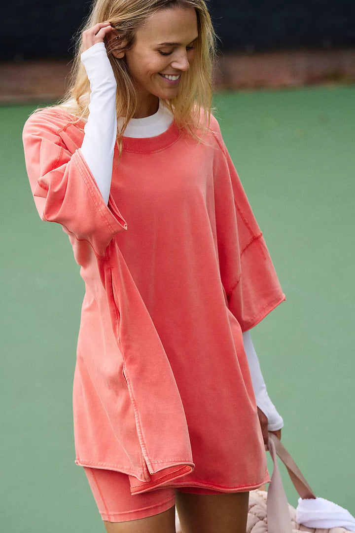 Women's comfortable sports loungewear set with oversized top and shorts Chic & Stil