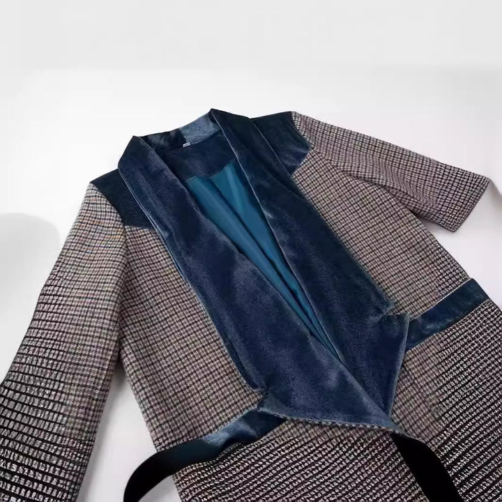 Ladies long trendy blazer with velvet lapels Lune London