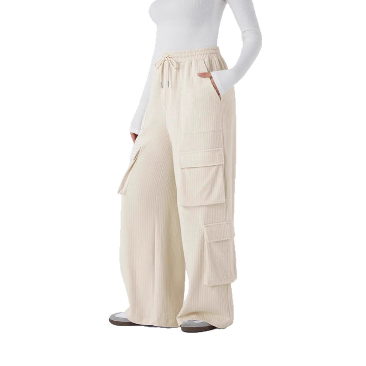 Ladies cargo pants with a wide cut and practical side pockets Lune London