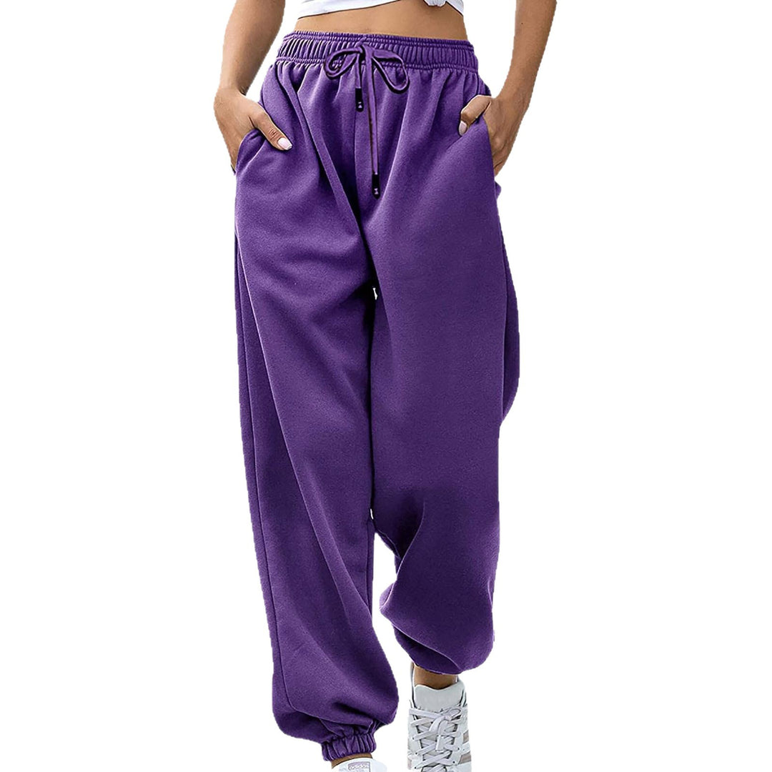 Women's casual sweatpants with high waistband and side zipper pockets Chic & Stil