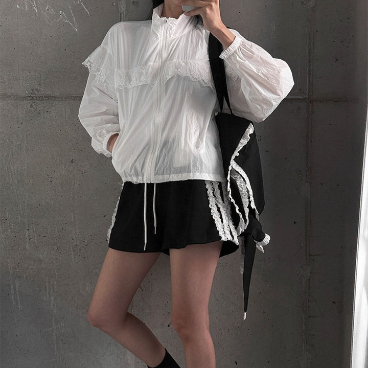 Veste de transition élégante pour femmes avec détails en volants Chic & Stil
