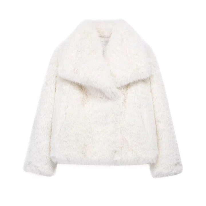 Luxurious faux fur coat for women Lune London