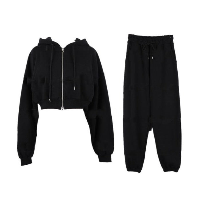 Ensemble décontracté pour femmes avec crop hoodie et joggers Chic & Stil
