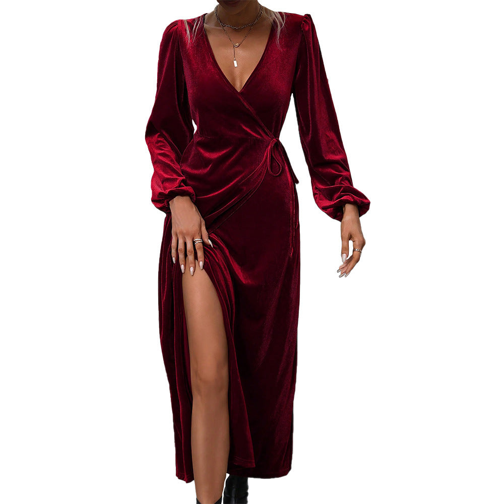 Robe portefeuille élégante pour femmes en velours doux avec décolleté en V profond et fente sur le côté Chic & Stil