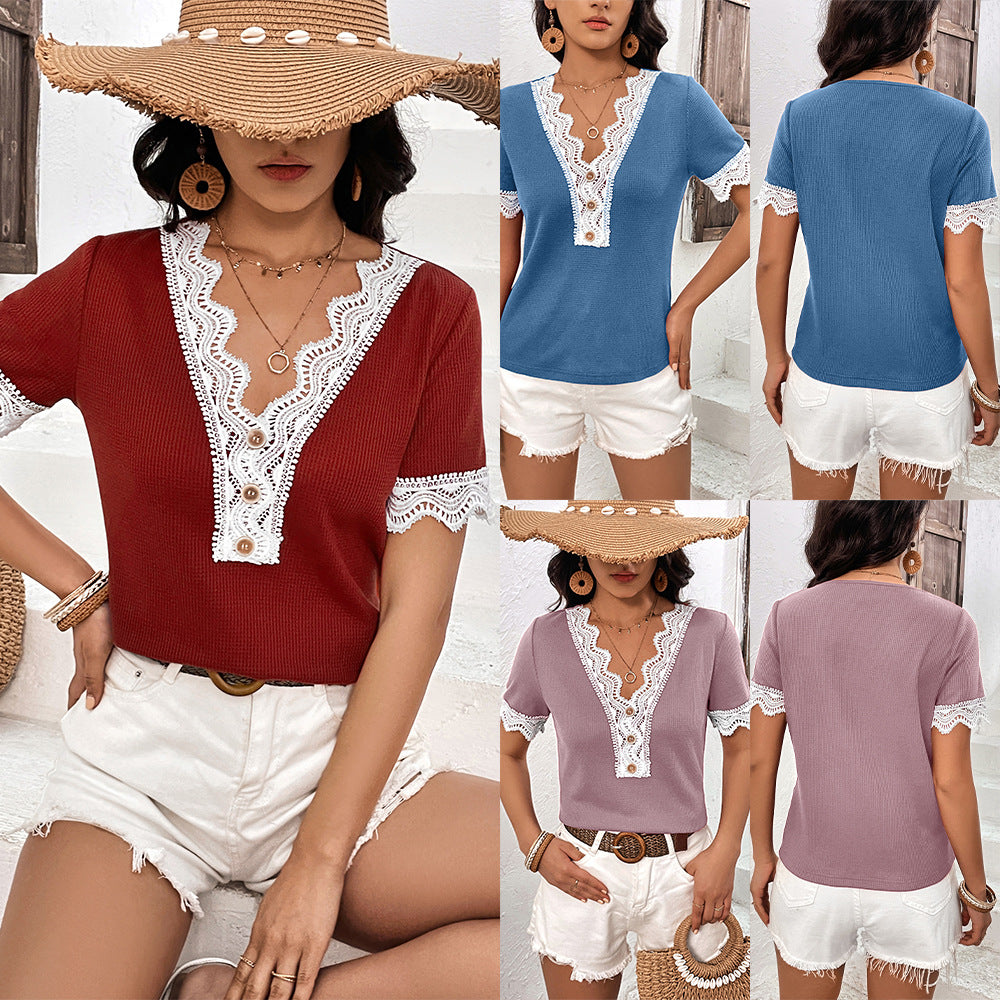 Casual women's t-shirt with lace collar and button details Lune London