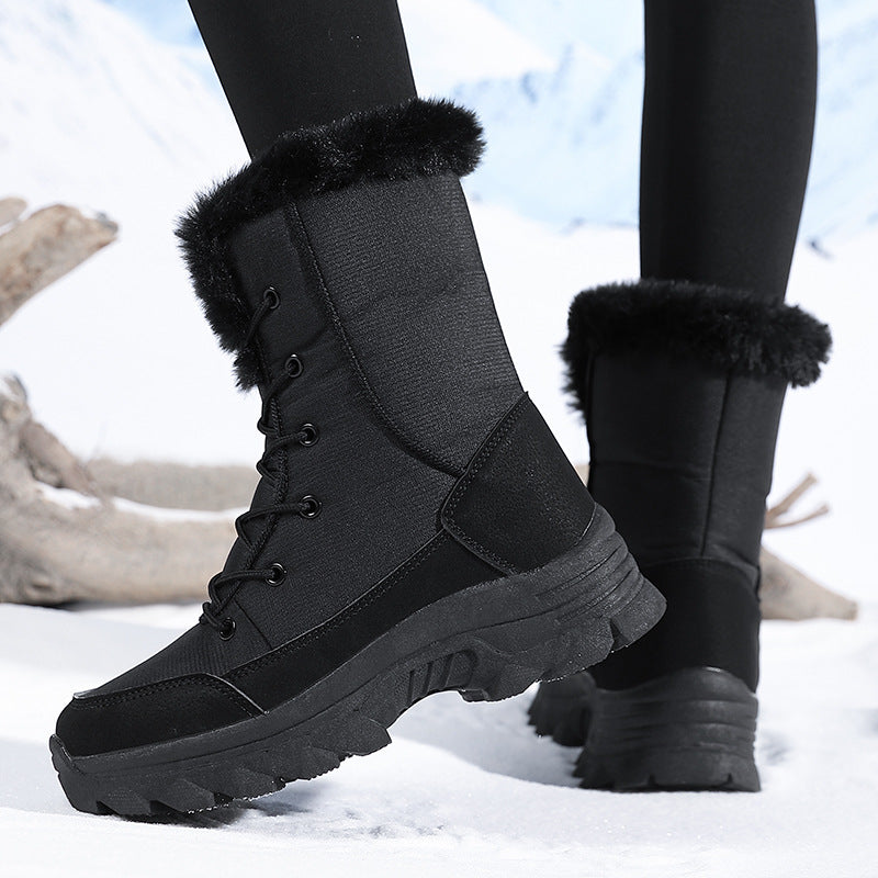 Winter boots for women with non-slip sole and trendy faux fur Lune London