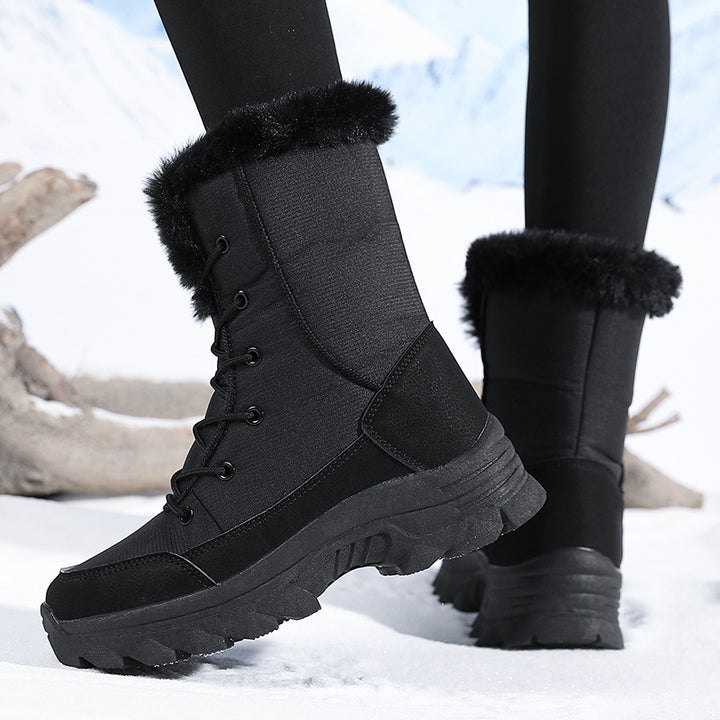 Winter boots for women with non-slip sole and trendy faux fur Lune London