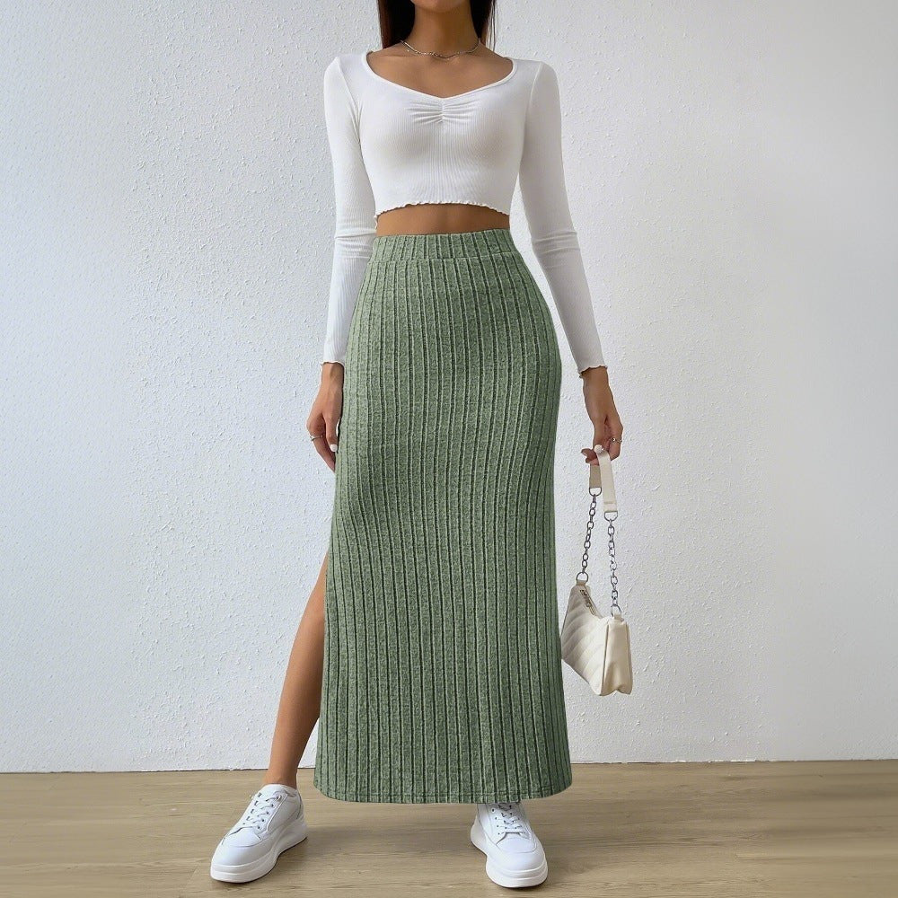 Jupe maxi pour femmes avec un design côtelé élégant et une fente sur le côté Chic & Stil