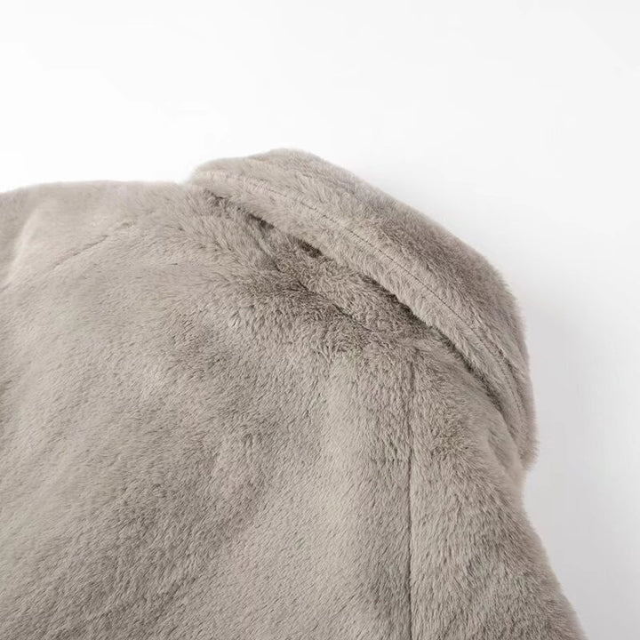 Veste confortable pour femmes avec collier élégant Chic & Stil