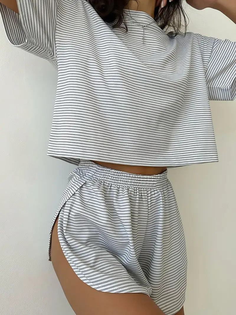 Women's short casual top with short sleeves and loose fit and high-waisted pants Lune London