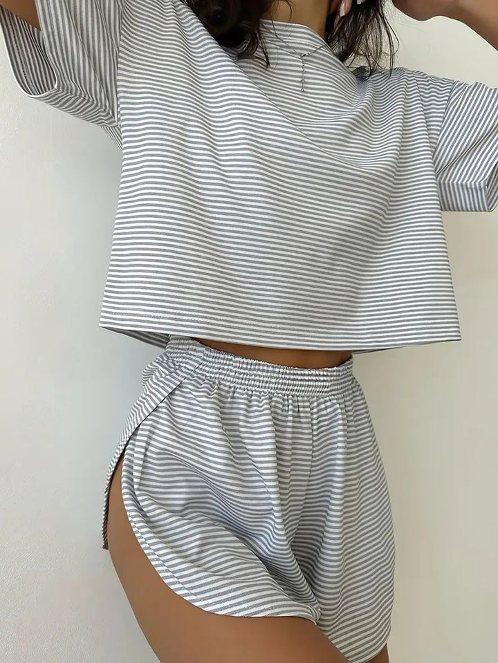 Women's short casual top with short sleeves and loose fit and high-waisted pants Lune London