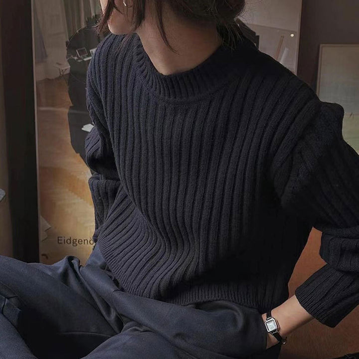 Thick knitted sweater for women with ribbed structure Lune London