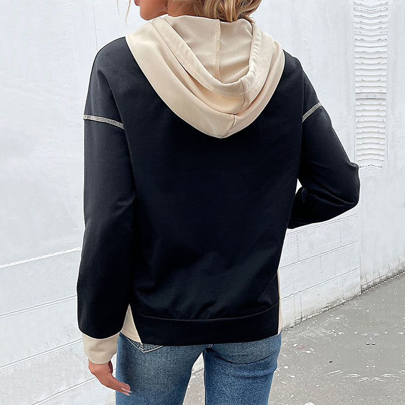 Women's hoodie with a refined stitching design and a practical kangaroo pocket Lune London