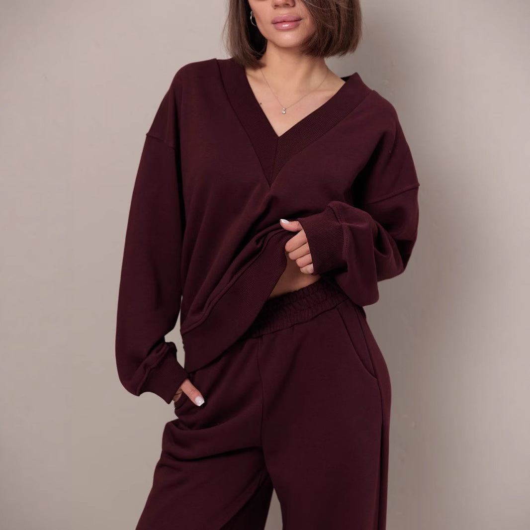 Women's sporty oversized sweatshirt with V-neck and long sleeves Lune London
