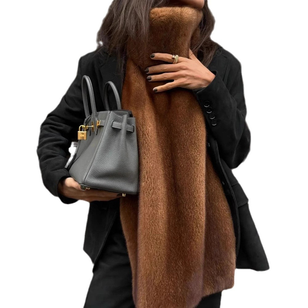 Ladies Elegant and Soft Scarf in High-Quality Material Lune London