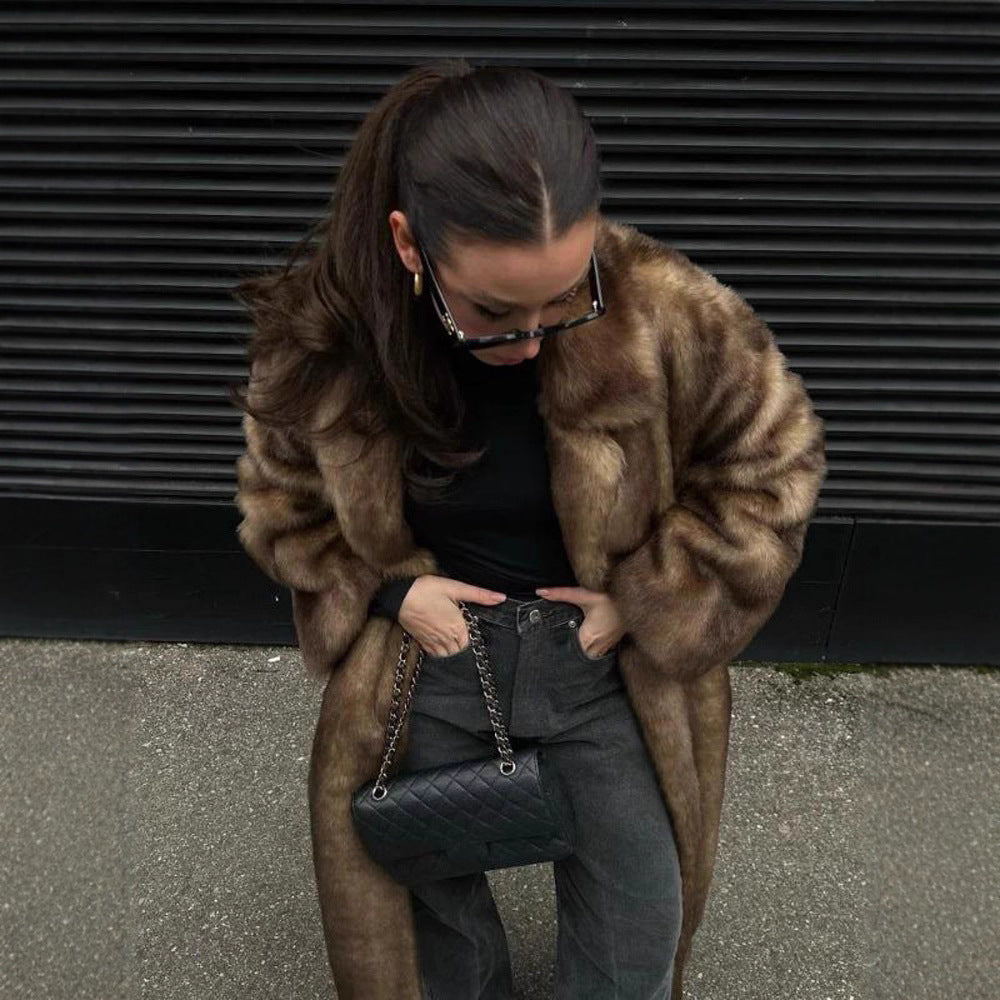 Women’s Faux Fur Coat – Elegant & Luxurious | Lune London