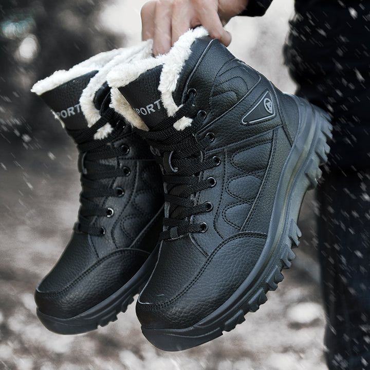 Women’s winter boots padded with non-slip sole and insulating inner lining Lune London