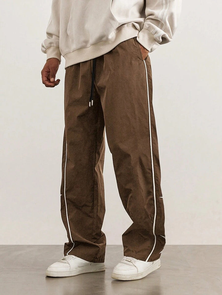 Men's multifunctional casual leisure pants with contrasting side seams Lune London