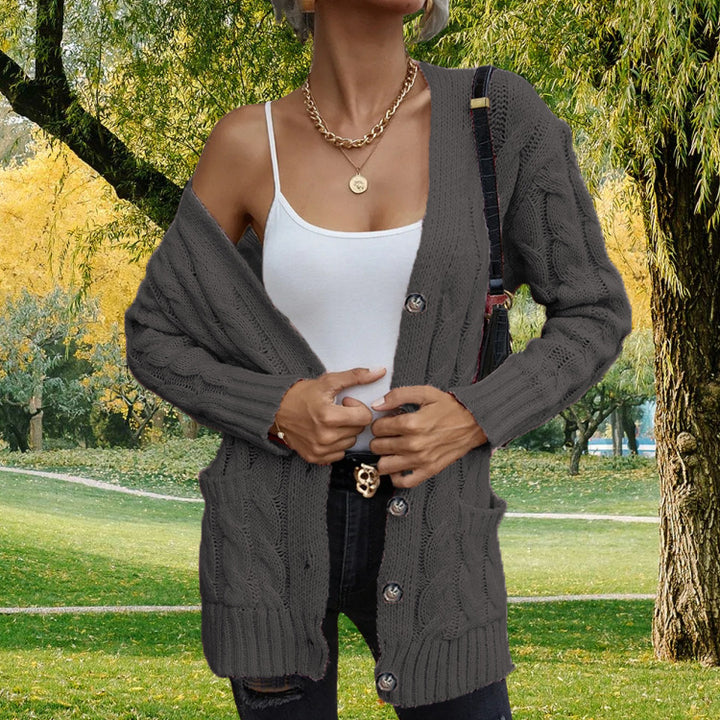 Chunky knit cardigan for women with pockets and trendy twisted pattern Lune Londonl