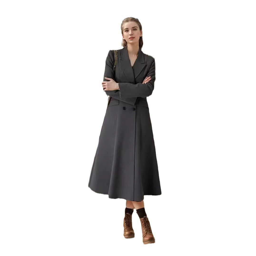 Ladies elegant coat with double-breasted buttons and flared skirt Lune London