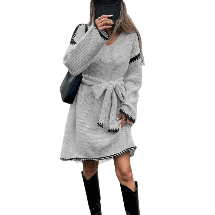 Knit dress for women with belt and V-neck Lune London