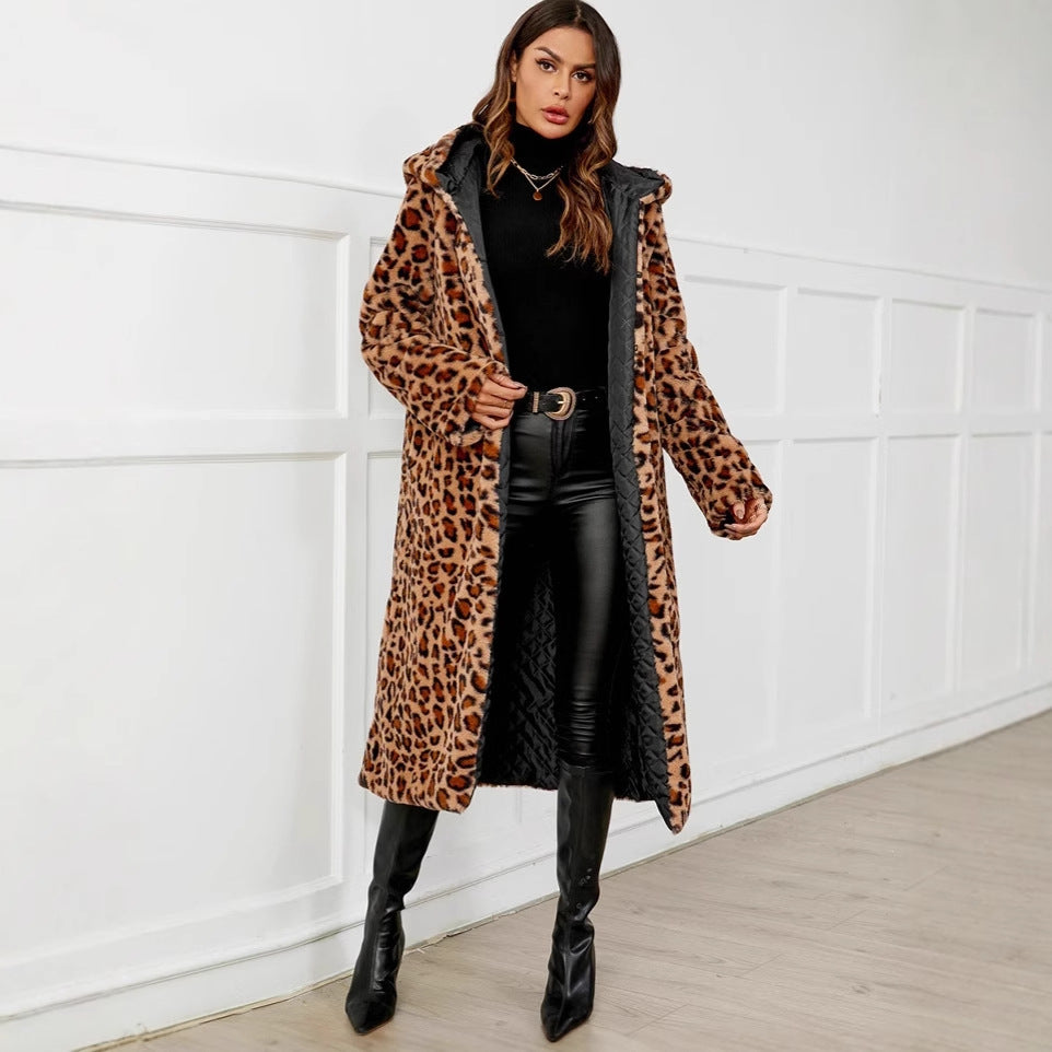 Oversized puffer jacket for ladies with leopard print Lune London