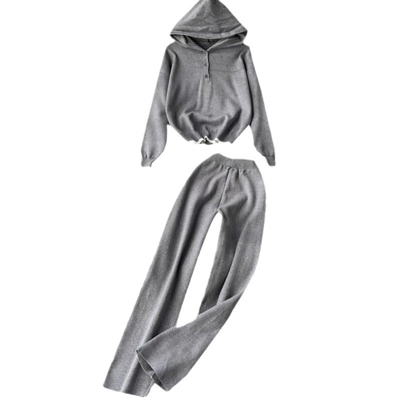 Comfortable Lounge Set for Ladies with Hood and Casual Cut Lune London