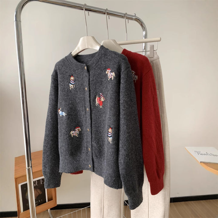 Cardigan pour femmes avec des appliqués ludiques et une coupe élégante Chic & Stil