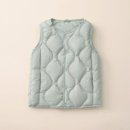 Sleeveless women's jacket with a stylish quilted pattern and functional snap buttons Lune London