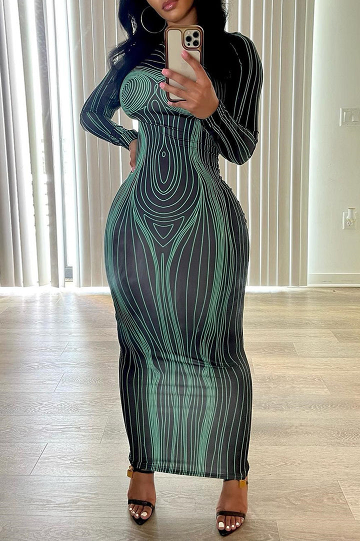 Robe maxi ajustée à manches longues pour femmes avec design graphique moderne Chic & Stil