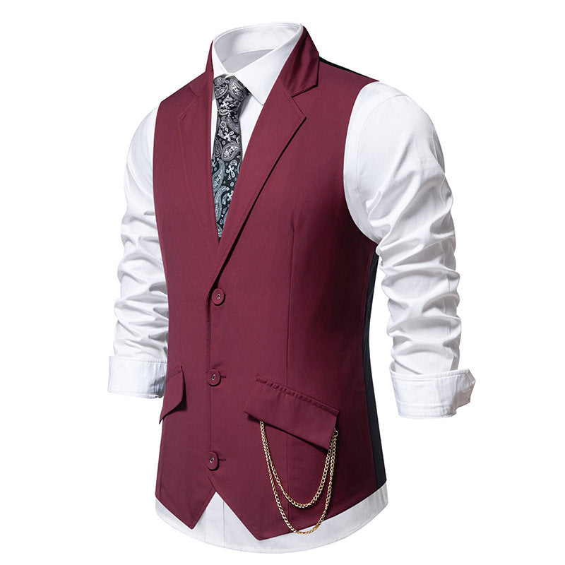 Elegant suit vest for men with practical pockets and chic and stylish accents