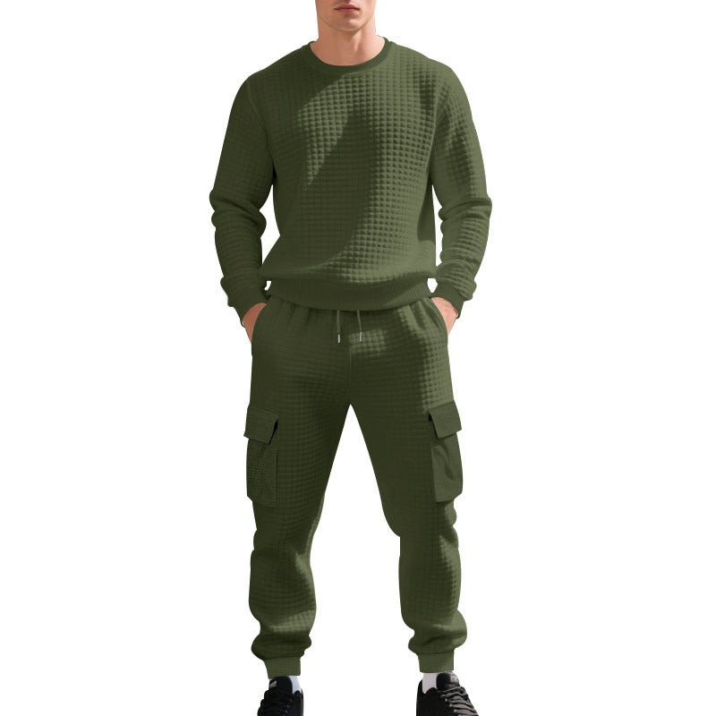 Modern men's sweat suit in cargo fabric with breathable materials and convenient pockets Lune London