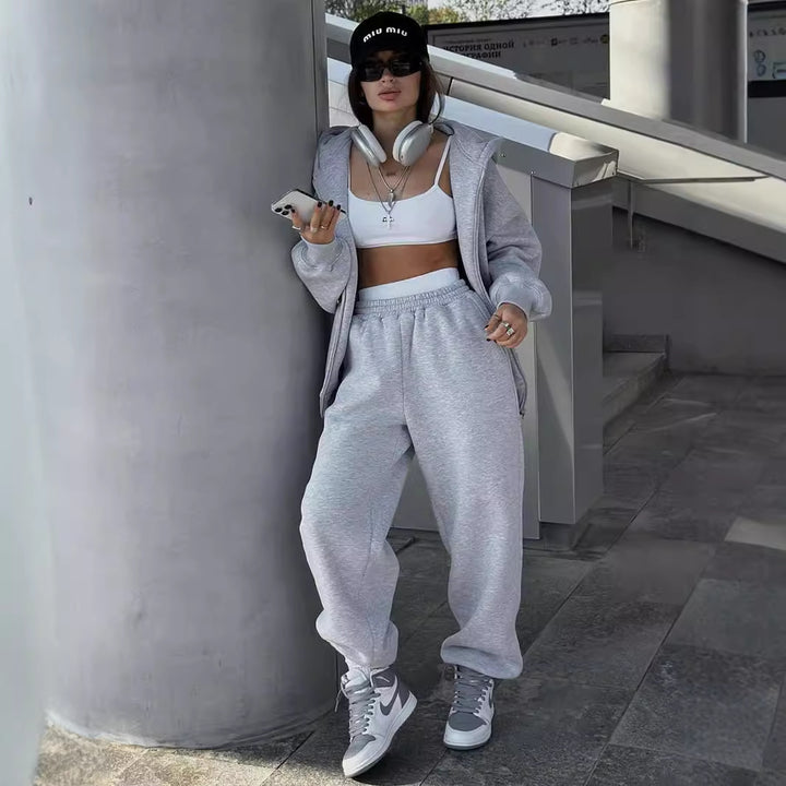 Ladies casual and comfortable hoodie with loose jogger pants Lune London