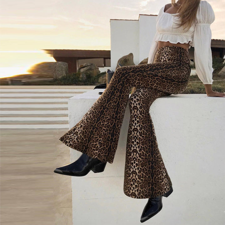 Women's flared pants in trendy leopard pattern Chic & Stil