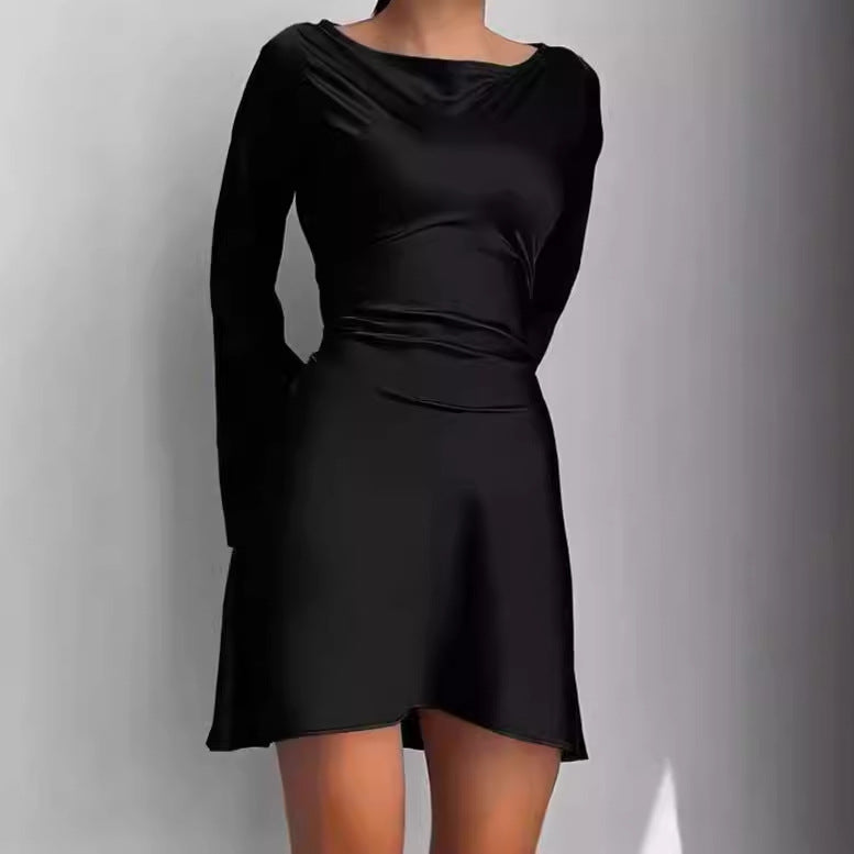 Ladies Elegant Wrap Dress in Smooth Fabric and Wide Sleeves Lune London