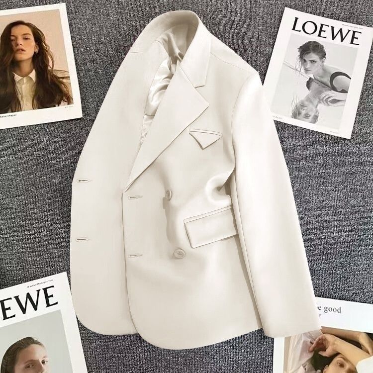 Veste élégante pour femmes, cintrée, à double boutonnage avec coupe créative Chic & Stil