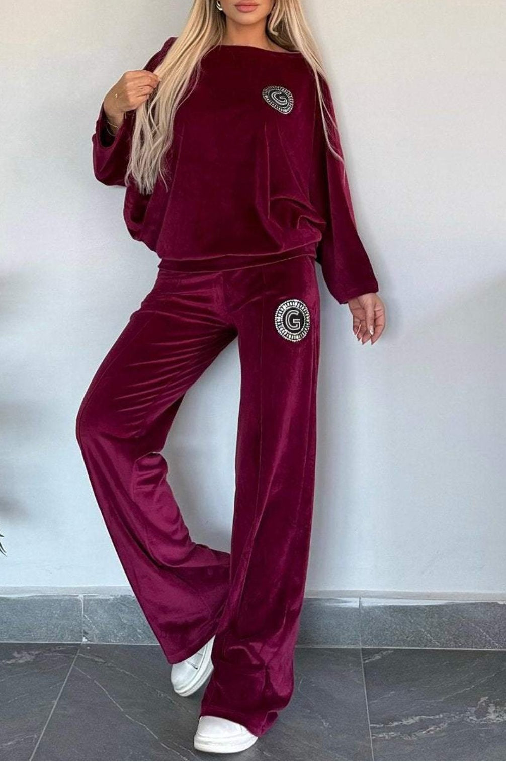 Ensemble décontracté en velours pour femme avec coupe douce Chic & Stil