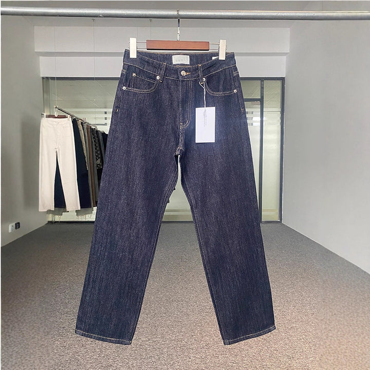 Women's wide-leg jeans in a casual style made from high-quality denim Lune London