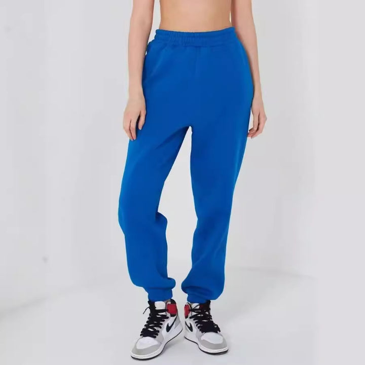 Casual women's jogging pants with elastic waist and edges Lune London