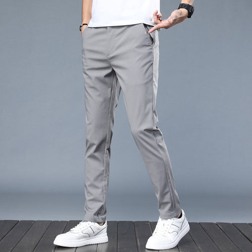 Elegant casual pants for men with a comfortable fit and practical pockets Lune London