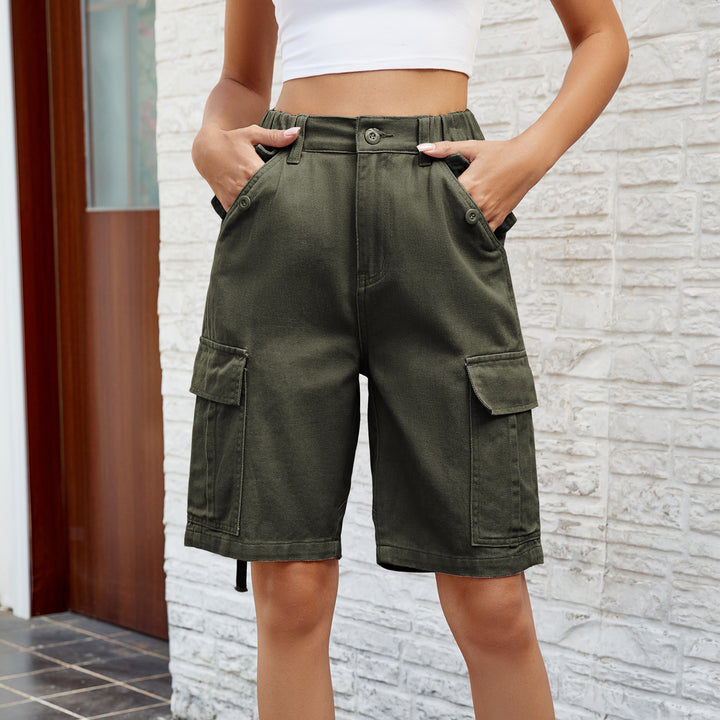 High-waisted cargo shorts for women with practical side pockets Lune London