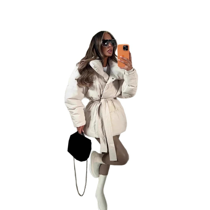 Veste matelassée tendance pour femmes avec large col et ceinture à la taille Lune London